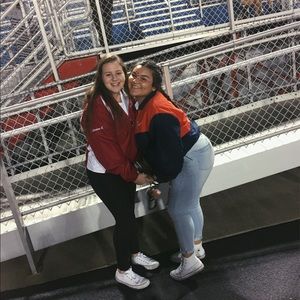 Meet your Posher, Fatima